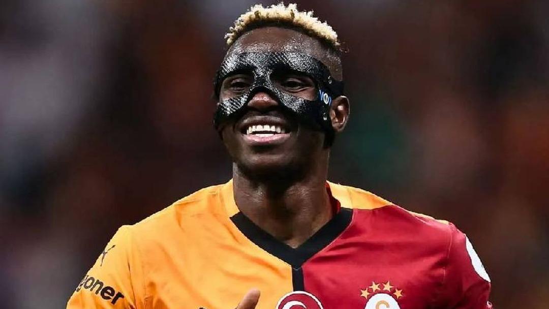 Osimhen transferi bir türlü çözülmüyor! İtalyanlar duyurdu... İşte Galatasaray ın Napoli ye yeni teklifi 2