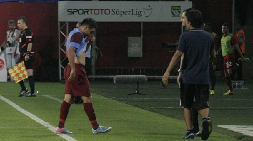 Onlar da sahayı terk ettiler!