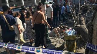 Beşiktaş'ta ağaç devrildi! Yaralılar var