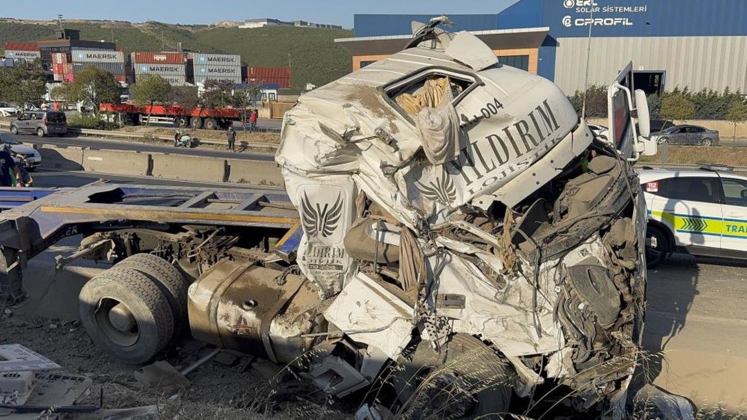 Kocaeli de 5 kişinin öldüğü kazada tır sürücüsü tutuklandı 2