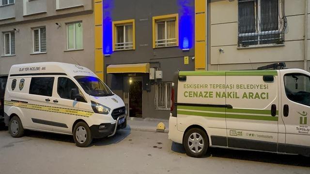 Eskişehir'de Irak uyruklu şahıs apartman merdivenlerinde ölü bulundu