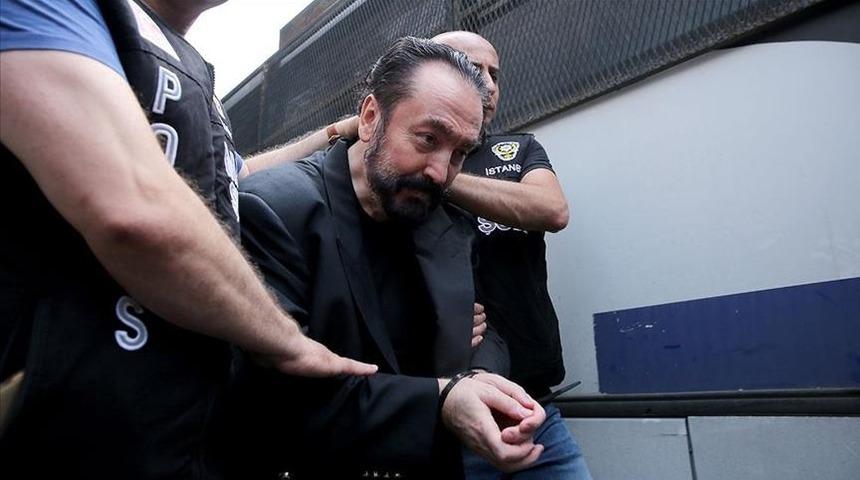 Adnan Oktar'ın son hali! 8 bin yıl ceza almıştı... 'Daha da gençleşti' denilerek fotoğrafı paylaşıldı