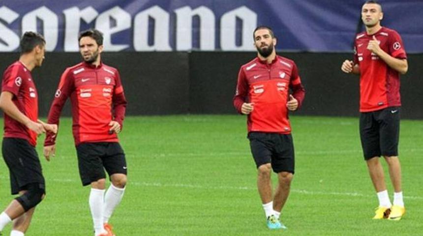 Arda Turan ve G&ouml;khan G&ouml;n&uuml;l'den iyi haber