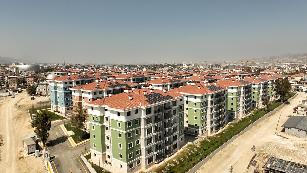  Büyük bir adım daha attık  Bakan Kurum duyurdu  Hatay da 500 Evler i de tamamladık  1