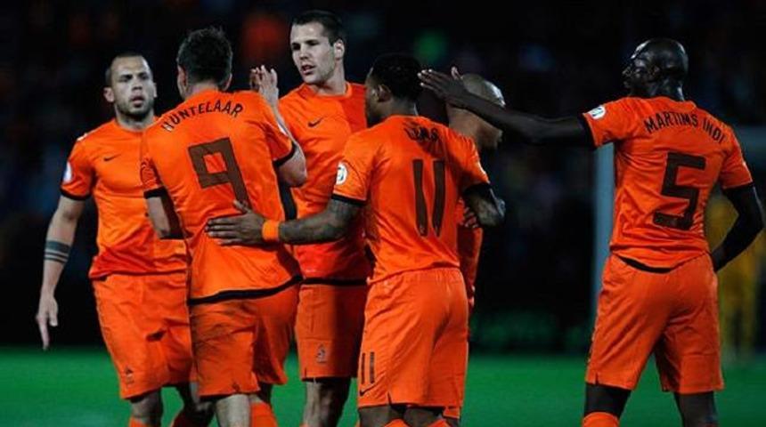 Hollanda, Brezilya biletini kaptı