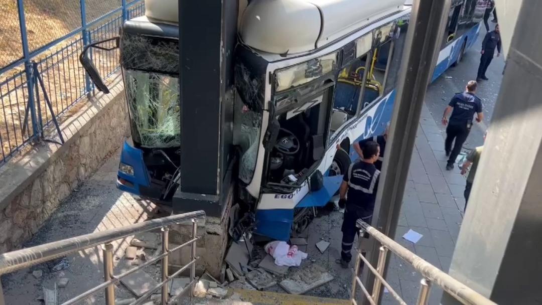 Ankara da belediye otobüsü kazası! Çok sayıda yaralı var 3