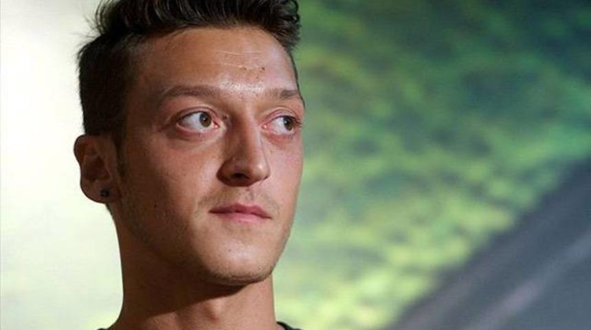 Mesut &Ouml;zil i&ccedil;in şok iddia!