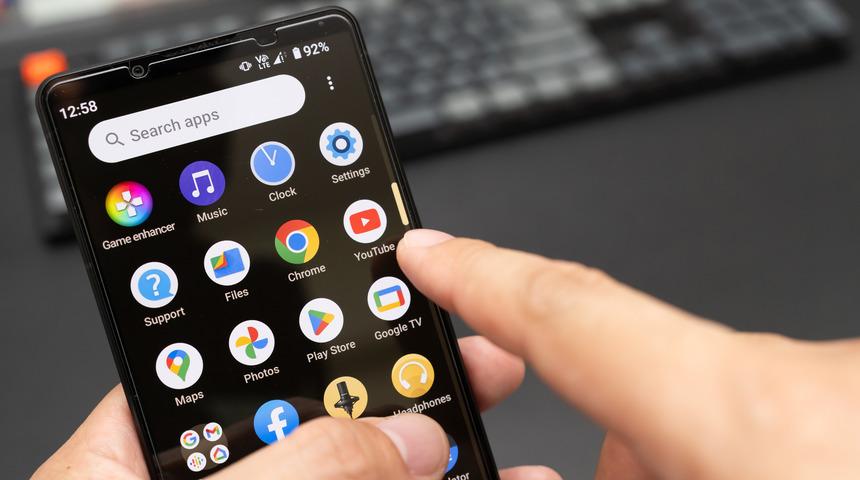 Akıllı telefon dünyasında bir dönem sona mı eriyor? Resmi açıklama yok ama belirtiler görülmeye başlandı