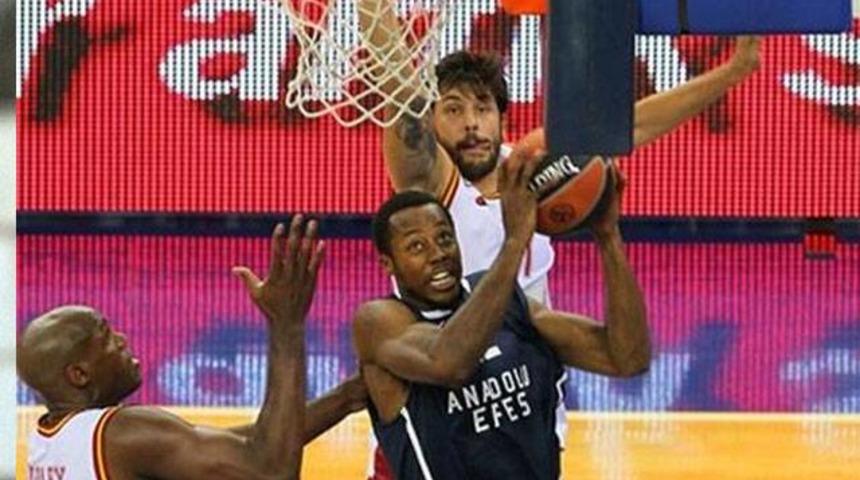 Galatasaray Anadolu Efes’i devirdi!