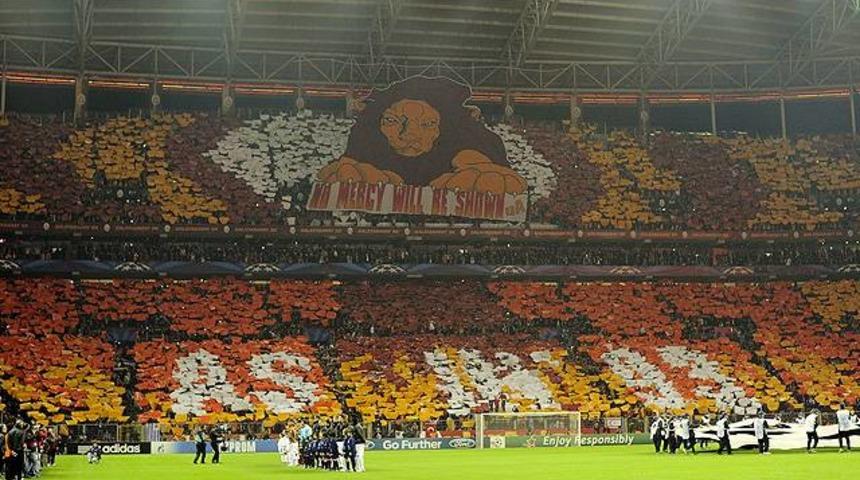 Sosyal medyada g&uuml;n&uuml;n konusu Galatasaray