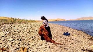 Ağrı’da asırlardır süregelen gelenek: Patnoslu kadınlar, çeyizlik yünleri yıkama mesaisine başladı