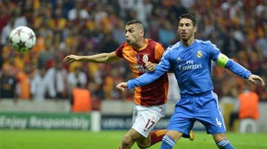 Taraftarla k&uuml;f&uuml;rleşti