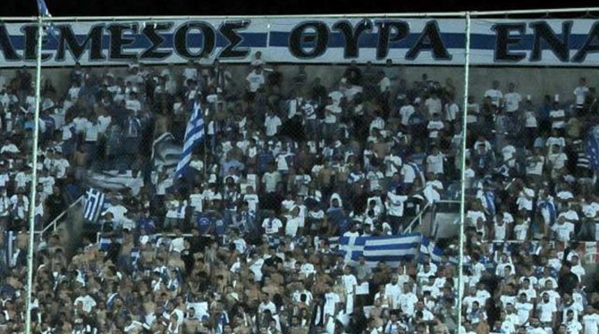 Rum taraftarlardan &ccedil;irkin hareket