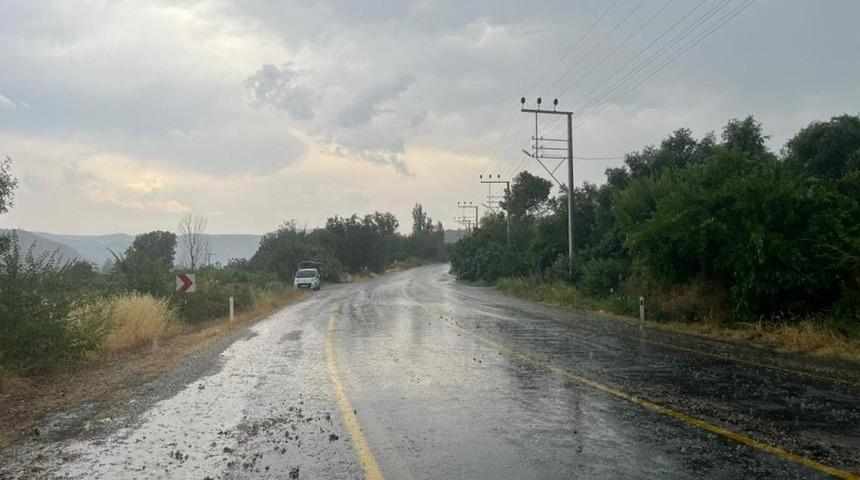 Bozdoğan sağanak yağışla serinledi