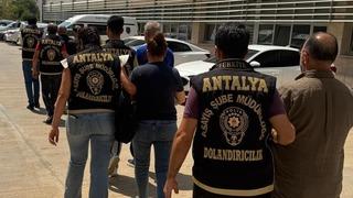 Antalya'da dolandırıcılık operasyonu! Yakalanan 5 kişiden 2'si tutuklandı