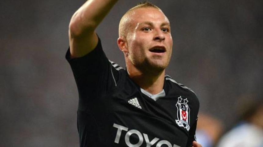 G&ouml;khan T&ouml;re'den taraftara &ccedil;ağrı!