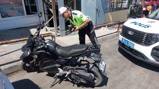 Otomobil ile motosiklet çarpıştı: 2 yaralı