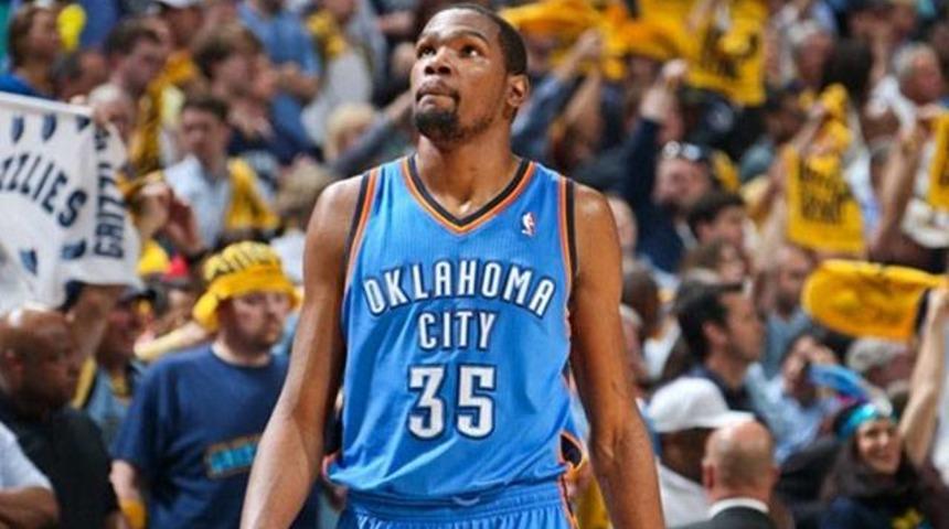 Kevin Durant tutulamıyor!