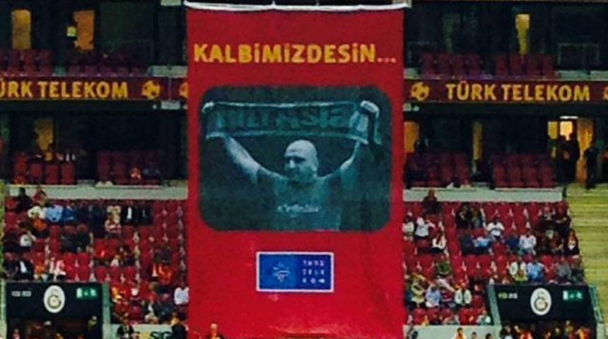 Arena'da Alpaslan Dikmen unutulmadı!