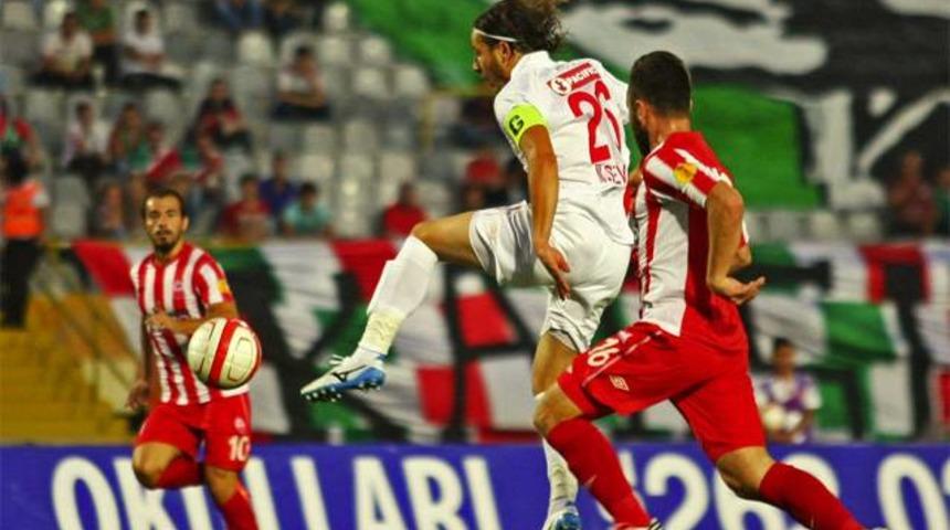 İzmir'de sessiz gece