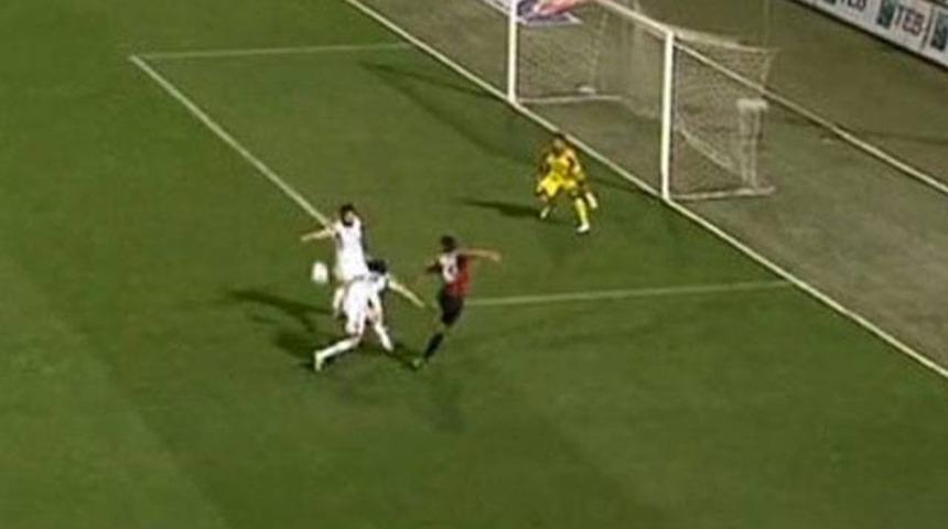 Penaltı mı değil mi?