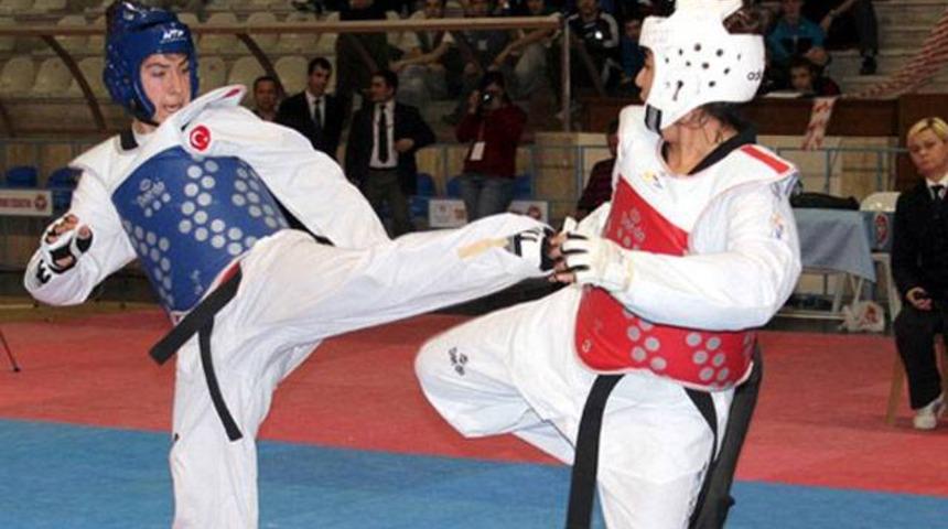 R&uuml;şvetten sonra şimdi de taciz!