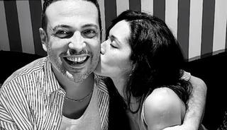 Tatilde aşka geldiler! Romantik pozlarına beğeni yağdı