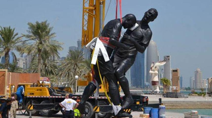 Zidane'nın attığı kafa heykel oldu!