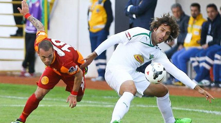 Aslan Manisa'da &ccedil;arpıldı