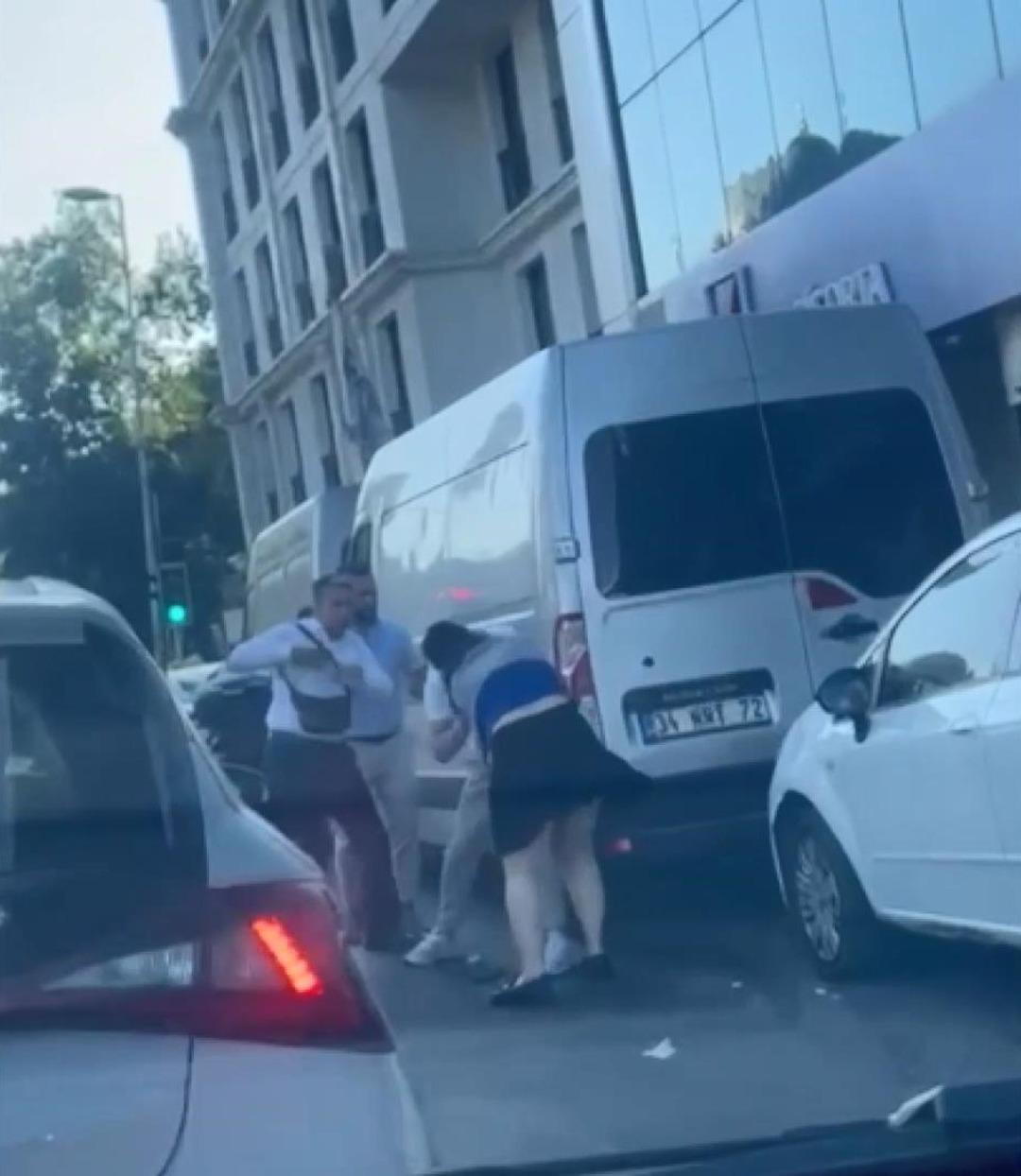 Bu sefer kadın darp etti! Sigarasını söndürmesini istedi diye taksiciye saldırdı... 3