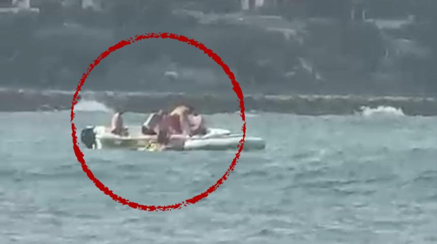 Ölümün kıyısından son anda döndü! Denizin ortasında korku dolu anlar...