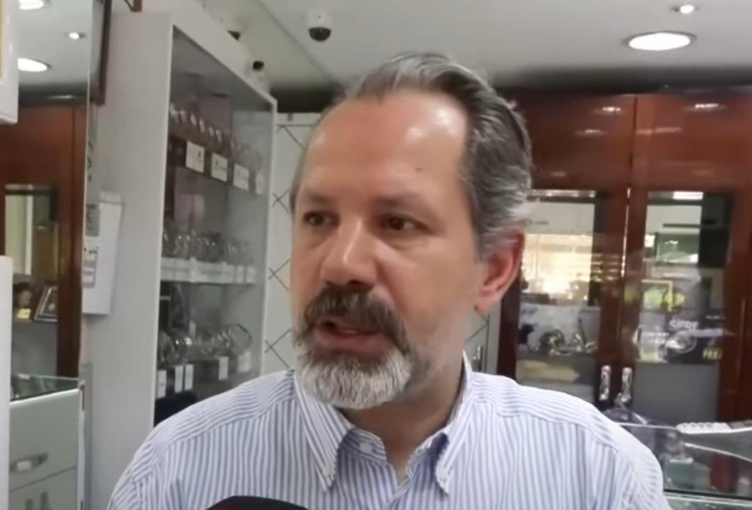 Altın yatırımcısına  aceleci olmayın  uyarısı!  Gram altın o fiyata kadar yükselecek  4