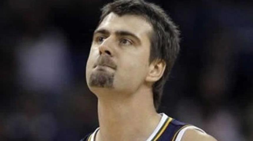 Mehmet Okur'un acı g&uuml;n&uuml;!