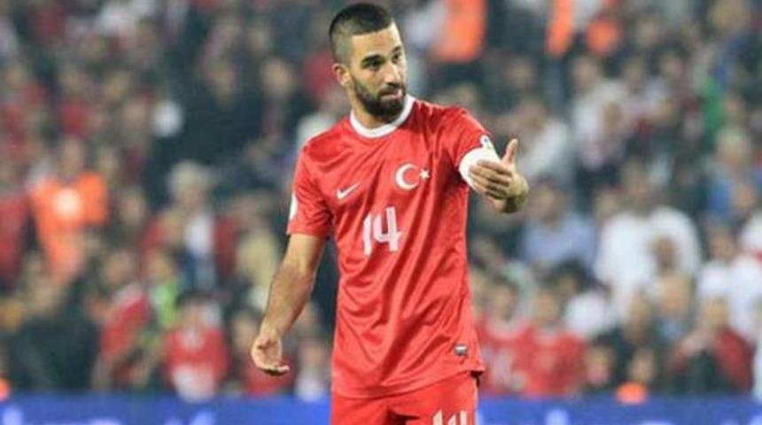 Hollanda'da g&uuml;ndem Arda Turan