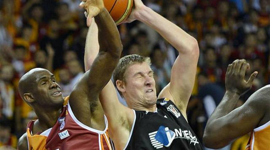 Dev derbi Galatasaray'ın