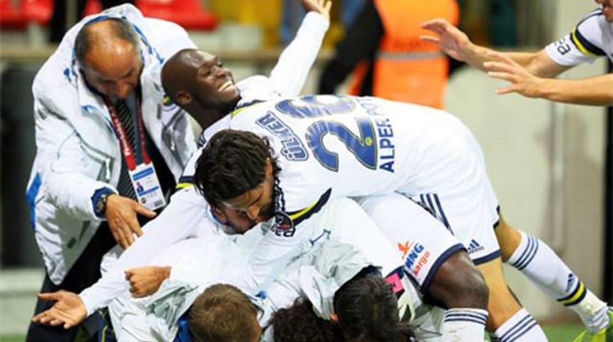 Fenerbahçeli futbolculardan Aziz Yıldırım'a mesaj