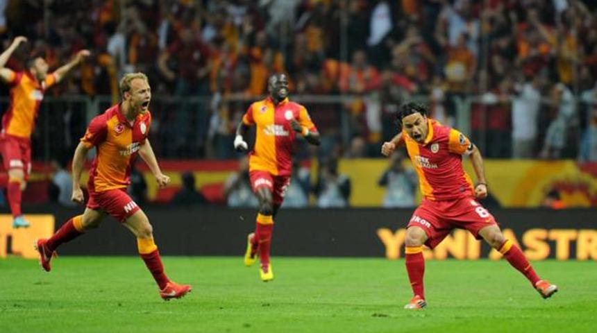 Galatasaray par&ccedil;alı formayla sahaya &ccedil;ıkacak!