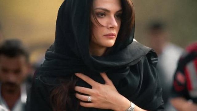 Uzak Şehir'in Alya'sı Sinem Ünsal'ın keyfi yerinde! Peş peşe bikinili pozlar...