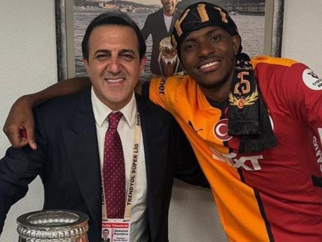 Saatler Osimhen için kuruldu, gece yarısı müjdeli haber! Galatasaray işi bu kez bitirdi... Napoli Başkanı'ndan ilk kez resmi açıklama geldi: İşte imza şartları