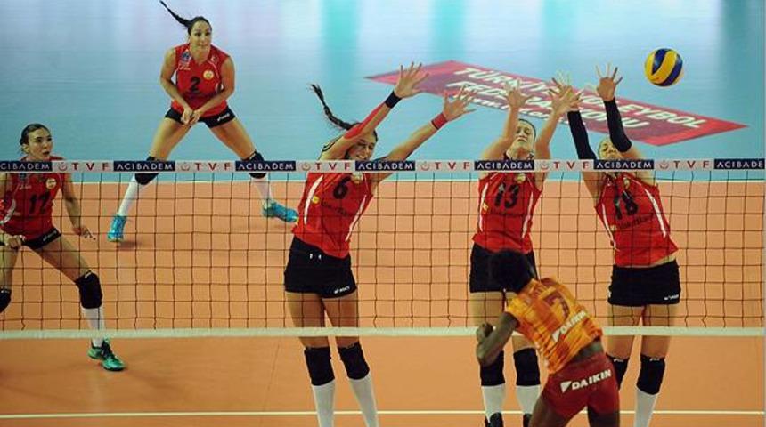 Vakıfbank Galatasaray'ı dağıttı