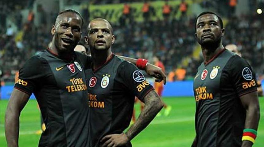 Drogba o hareketi yine yaptı!