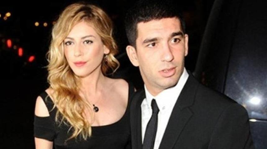 Doğum gününde Sinem Kobal'dan Arda Turan'a şok!