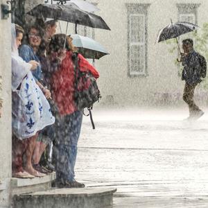 Meteoroloji'den gök gürültülü sağanak uyarısı: Bölge bölge açıkladı! 18 Temmuz Cuma hava durumu tahminleri...