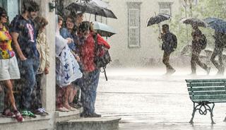 Meteorolojiden gök gürültülü sağanak uyarısı!