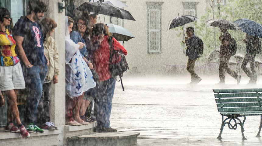 Meteoroloji'den gök gürültülü sağanak uyarısı: Bölge bölge açıkladı! 18 Temmuz Cuma hava durumu tahminleri...