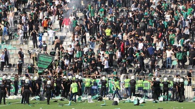 Nereden nereye! BAL Ligi'ne kadar düşmüşlerdi... Türk futbolunun köklü kulübü kapanıyor