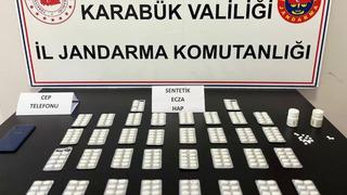 Karabük'te 353 sentetik ecza hap ele geçirildi