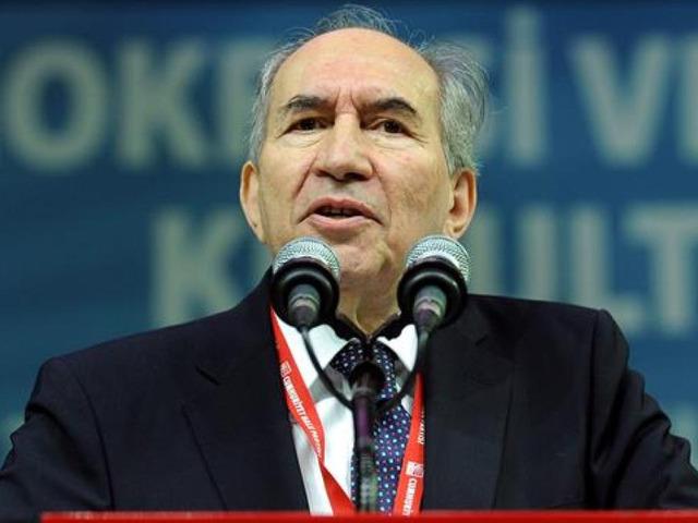 CHP'nin eski genel başkanı Altan Öymen yoğun bakıma kaldırıldı