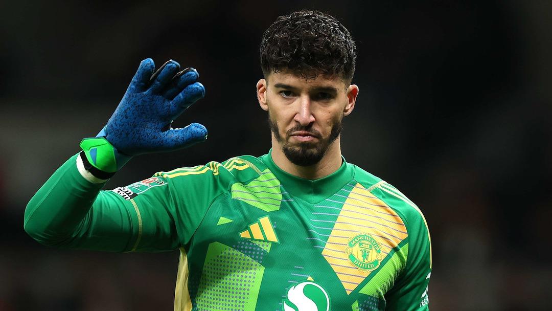 Manchester United da olay! Altay Bayındır o karar sonrası çılgına döndü! Her an valizini toplayabilir... Ortalık karıştı 1