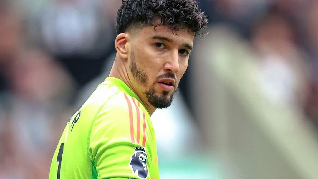 Manchester United da olay! Altay Bayındır o karar sonrası çılgına döndü! Her an valizini toplayabilir... Ortalık karıştı 2